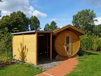 Außensauna und Fahrrad-Schuppen des  Ferienhauses Amy