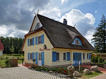 Ferienhaus Amy mit Aussenanlage